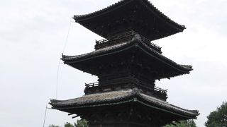 吉井川の河畔の高台にある由緒あるお寺