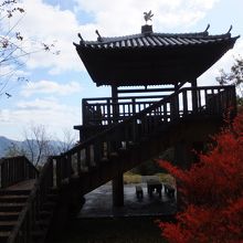 参考。間違えて到達してしまった神社の奥の展望台。