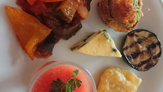 ビュッフェ台が空っぽ