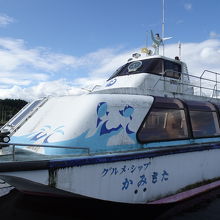 元遊覧船のモニュメント