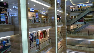 ナショナルブランドと日本食だらけになっていた。