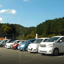 お祭りの駐車場