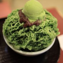 かき氷（たしか都路里氷という名だったような…）