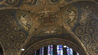 天井も美しい大聖堂