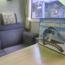 車内の記念撮影コーナーの様子