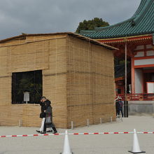 右近の橘は工事中だった