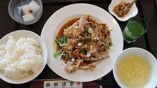 三菱みなとみらい技術館の前のランチ