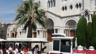 モナコ観光で手軽で便利なプチ トラン