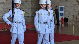 ロボットのような動き