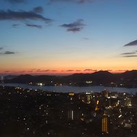 窓の景色。夕景