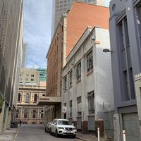 メイン通りから１本入ったところに入口があります。