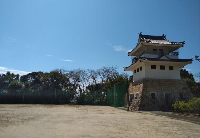 知多市にある大草城址、城の展望台あります