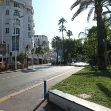 海岸沿いの大通りです