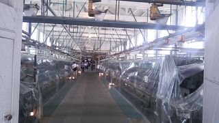 中にはニッサンHR型自動操糸機が展示されていました