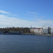 ヘルシンキ中心部南東に位置する港