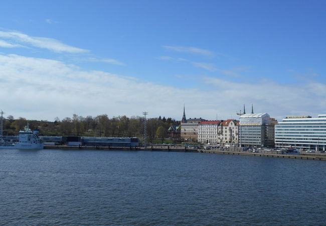 ヘルシンキ中心部南東に位置する港