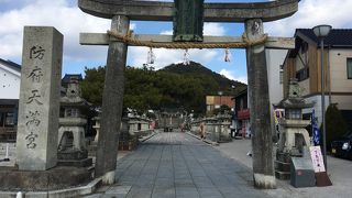 お土産も多く並ぶ。