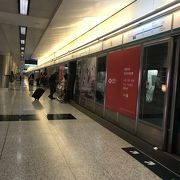 空港から市街へ、ちょっと高いけど時は金なりならエアポートエクスプレスが便利