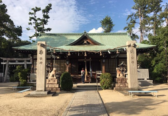 江坂の神社です