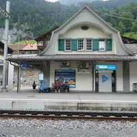 駅から徒歩で行けます