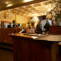 スタッフの勤務時間が厳しい