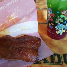 チキンレッグとドリンク