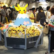 ポケモンストア 御殿場プレミアムアウトレット店 写真 画像 フォー