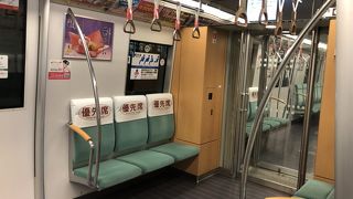 新しい駅、新型車両