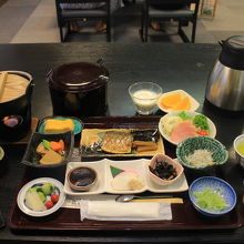 朝食の様子。こちらも体に優しい朝食でした。