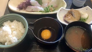 ホテルのレストランで宇和島鯛めしを食す