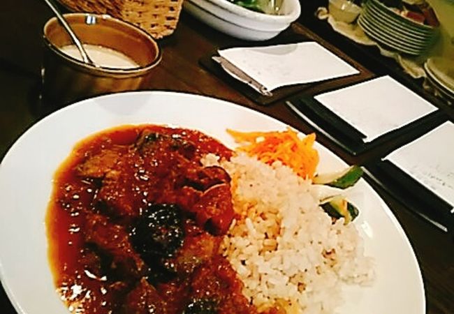 (三日月)　ランチの営業は火曜、水曜、木曜の３日間のみです