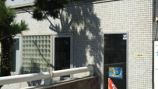 小田急片瀬江ノ島駅からまっすぐ進むとある