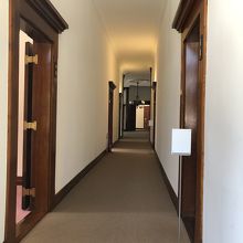 やはりホテル風な廊下