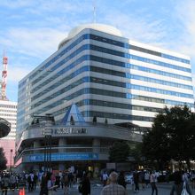 JR有楽町駅中央口方向からの様子