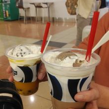 マンゴーてチョコレートフロートです