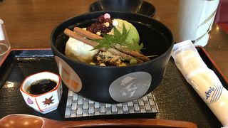 京都洛北の風情有るわらび餅パフェ