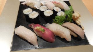 鮮度のよい地魚をメインに千葉県産の新鮮な食材にこだわりがあるお薦めの鮨処です！