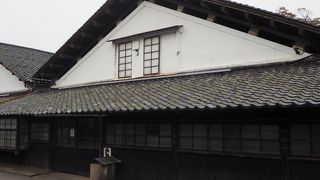 山居倉庫の土産物店