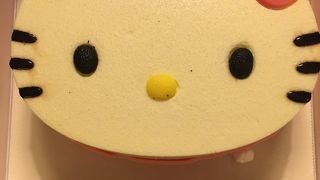 可愛い KITTY ちゃん のケーキ