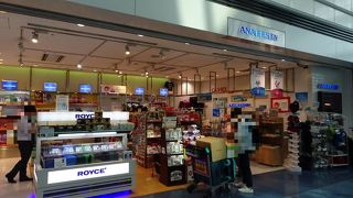 ANAの土産物店