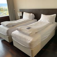 広くて落ち着いた室内です。