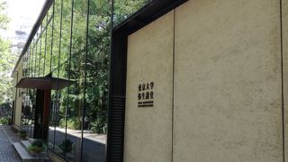 弥生講堂（一条ホールとアネックス）