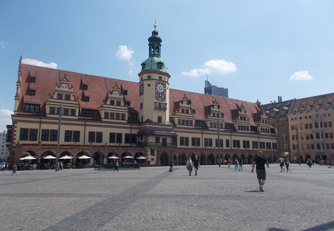 町の中心にあるマルクト広場にある市庁舎が博物館です。