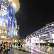 夜のサイアムパラゴン