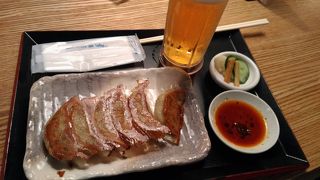 ビールと餃子のセット８００円