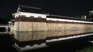 表御門と多聞櫓を結ぶ櫓