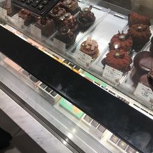 チョコケーキが美味しそうで By Ishirock デメル 伊勢丹新宿店のクチコミ フォートラベル