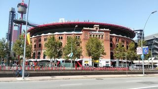 スペイン広場傍にある闘牛場を改装したショッピングモール