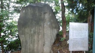 桜と黒門をうたった一首