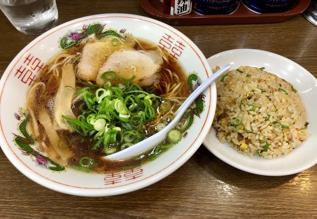 広島空港で尾道ラーメン頂きました。